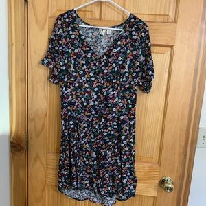 Roxy Short Sleeve Floral Buttoned Dress